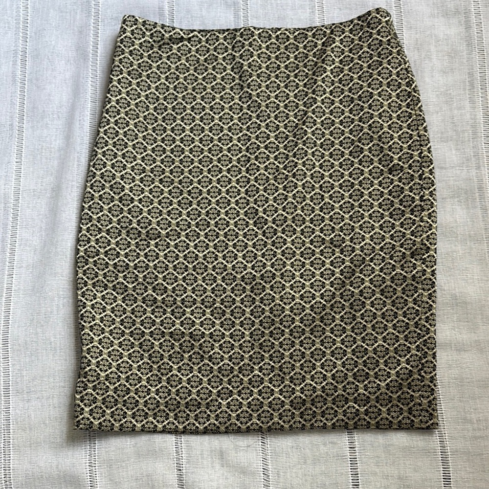 Ann Taylor Black and Gold Jacquar Pencil Skirt